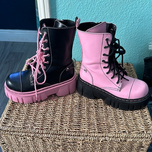 Dolls Kill Current Mood Devil Games Mismatched Combat Boots 5 preowned - Picture 11 of 16